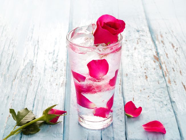uống nước hoa hồng có tác dụng gì cho cơ thể