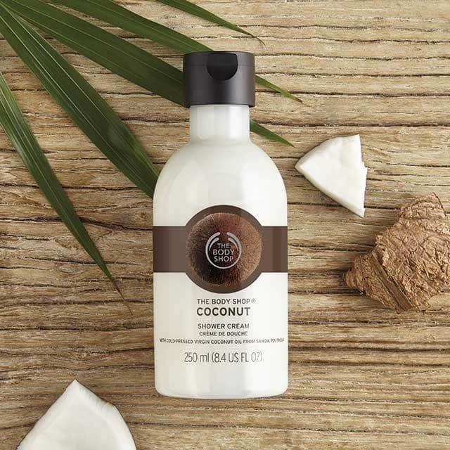 Sữa Tắm The Body Shop Coconut 250ml - Sữa tắm, xà bông, muối tắm |  TheFaceHolic.com